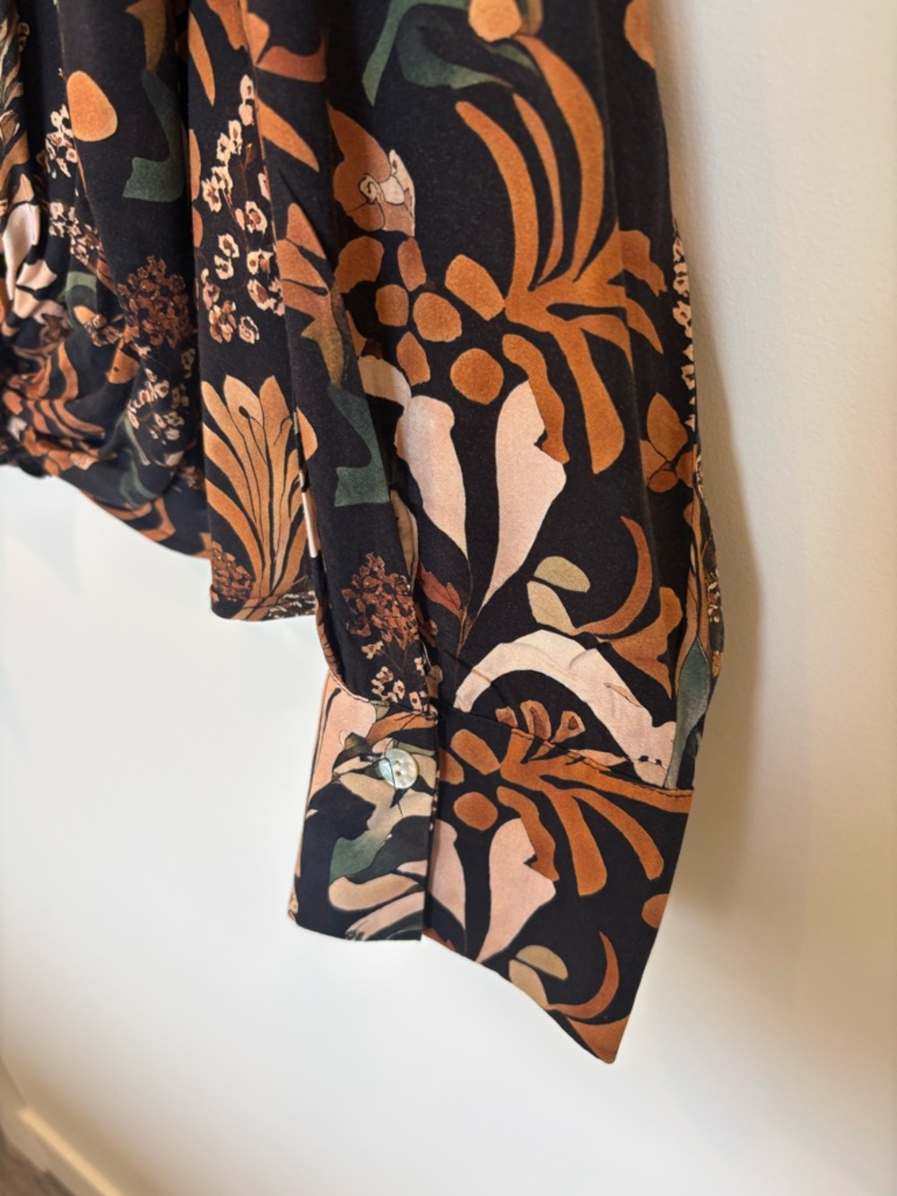 Charlie B Floral Twist Front Blouse Size Large Boho Top - Picture 4 of 6